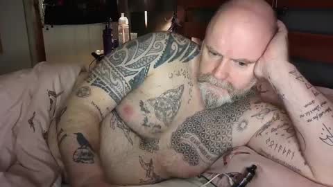 Tattooeddilf 01 online show from 25, 12, 2024