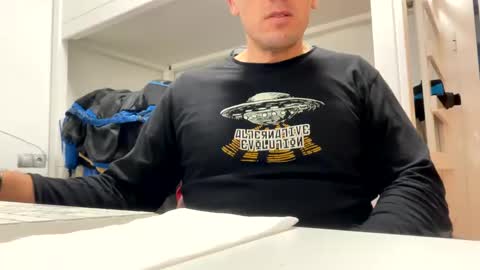 Tatuador40 online show from 24, 1, 2025