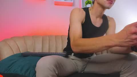 tayler_milers online show from 20, 6, 2026