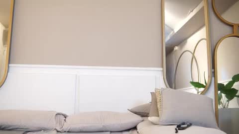 Teylor  Kim online show from 25, 11, 2025