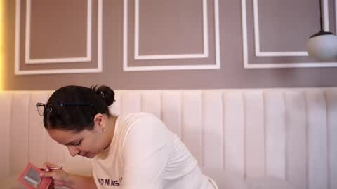 Teylor  Kim online show from 30, 11, 2025