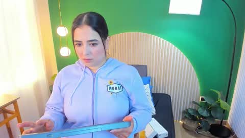 Taylor Bennet online show from 26, 9, 2025