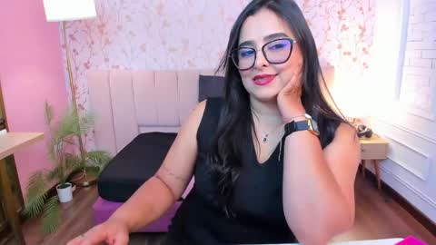 Taylor Bennet online show from 23, 4, 2026