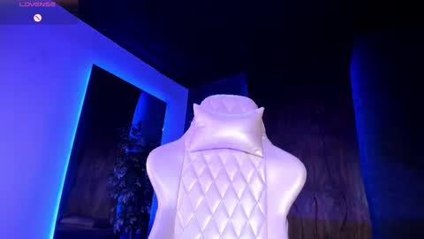 Snapshot of taylor_jonnees chatting on 4, 10, 2025 Taylor  Help me to get 100 thumbs up online show from 4, 10, 2025