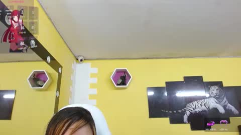 Snapshot of taylor_sophie chatting on 4, 4, 2026 Taylor online show from 4, 4, 2026