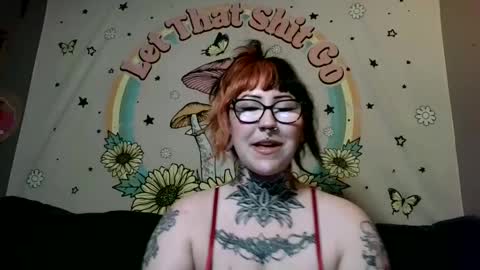 Snapshot of taylorkwinnxxx chatting on 10, 12, 2024 Sarah T online show from 10, 12, 2024