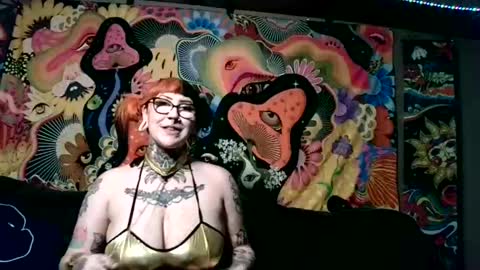 Snapshot of taylorkwinnxxx chatting on 1, 1, 2025 Sarah T online show from 1, 1, 2025