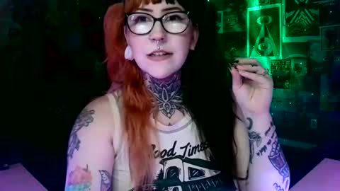 Snapshot of taylorkwinnxxx chatting on 23, 1, 2025 Sarah T online show from 23, 1, 2025