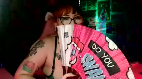 Snapshot of taylorkwinnxxx chatting on 28, 1, 2025 Sarah T online show from 28, 1, 2025