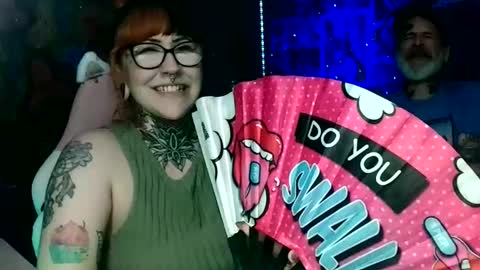 Snapshot of taylorkwinnxxx chatting on 1, 2, 2025 Sarah T online show from 1, 2, 2025