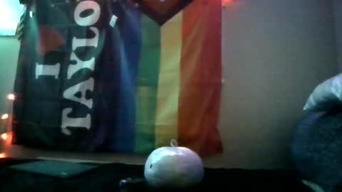 Taylor Riot online show from 20, 10, 2025