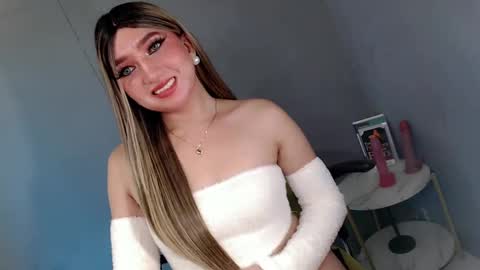 Snapshot of te_amo28 chatting on 10, 3, 2025 ellaine online show from 10, 3, 2025