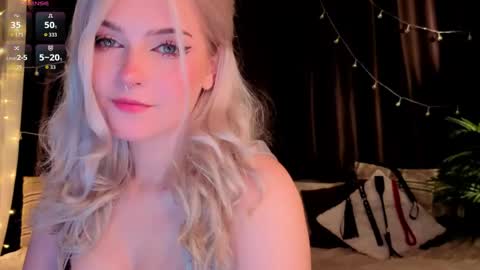 Snapshot of teapartyalice chatting on 31, 5, 2026 Alice online show from 31, 5, 2026