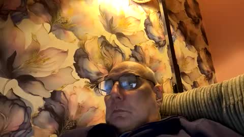 Snapshot of tebb61 chatting on 16, 9, 2025 Mark online show from 16, 9, 2025