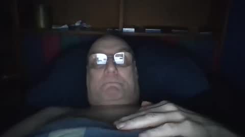 Snapshot of tebb61 chatting on 17, 10, 2025 Mark online show from 17, 10, 2025