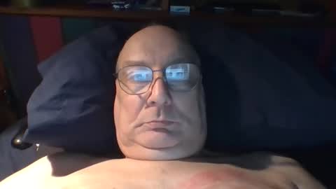 Snapshot of tebb61 chatting on 27, 10, 2025 Mark online show from 27, 10, 2025