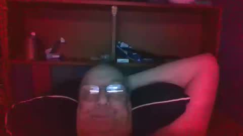 Snapshot of tebb61 chatting on 20, 11, 2025 Mark online show from 20, 11, 2025