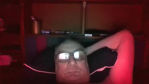 Snapshot of tebb61 chatting on 27, 11, 2025 Mark online show from 27, 11, 2025