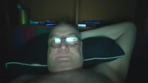 Snapshot of tebb61 chatting on 28, 11, 2025 Mark online show from 28, 11, 2025