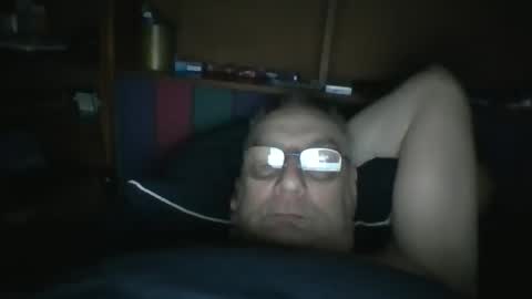 Snapshot of tebb61 chatting on 30, 11, 2025 Mark online show from 30, 11, 2025