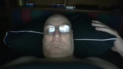 Snapshot of tebb61 chatting on 14, 12, 2025 Mark online show from 14, 12, 2025