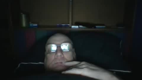 Snapshot of tebb61 chatting on 21, 12, 2025 Mark online show from 21, 12, 2025