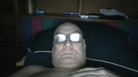 Snapshot of tebb61 chatting on 23, 12, 2025 Mark online show from 23, 12, 2025