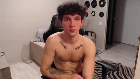 Snapshot of teddy_mode chatting on 9, 11, 2025 Teddy online show from 9, 11, 2025