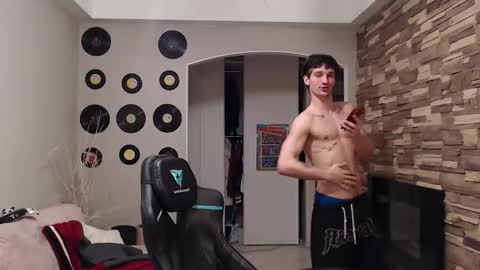 Snapshot of teddy_mode chatting on 17, 11, 2025 Teddy online show from 17, 11, 2025