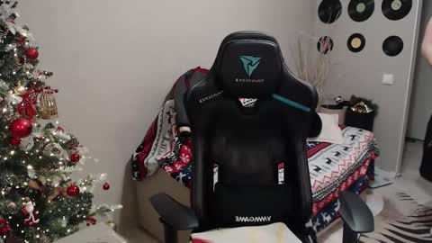 Snapshot of teddy_mode chatting on 20, 12, 2025 Teddy online show from 20, 12, 2025