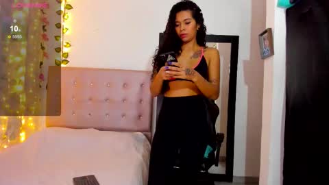 Tefy Cardona online show from 4, 12, 2025