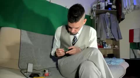 Virg Lszl online show from 5, 12, 2025