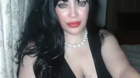 talia i m  french girl online show from 18, 12, 2025