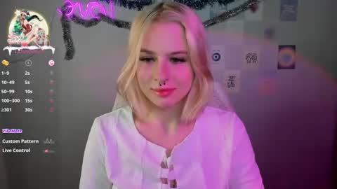  Sue  online show from 28, 12, 2024