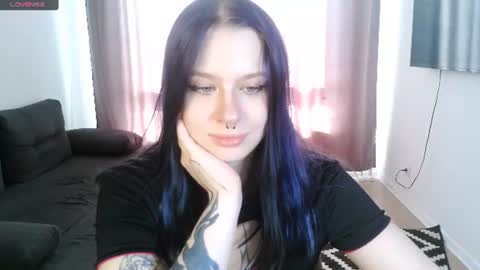 Snapshot of tender__kitty chatting on 28, 7, 2026 Sue online show from 28, 7, 2026
