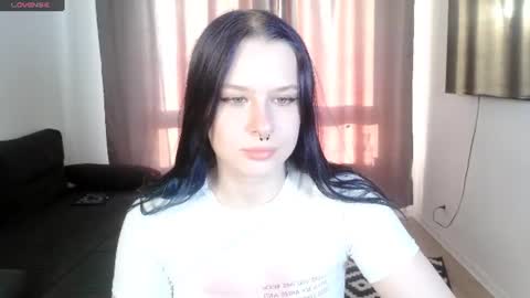 Snapshot of tender__kitty chatting on 31, 7, 2026 Sue online show from 31, 7, 2026