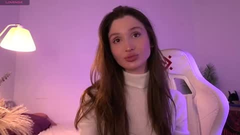 Snapshot of tenderbabyy chatting on 28, 11, 2025 Amina online show from 28, 11, 2025