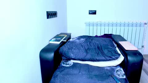 Snapshot of tenebrise chatting on 19, 11, 2025 Kira online show from 19, 11, 2025