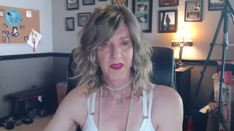 Snapshot of terilee59 chatting on 19, 5, 2026 terilee59 online show from 19, 5, 2026