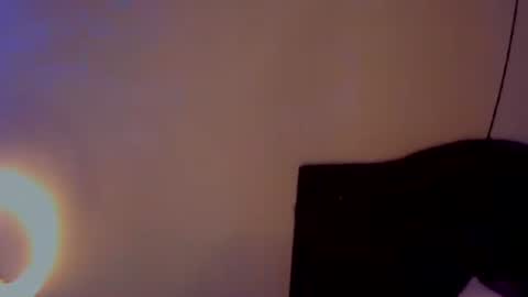 terra sunligth  indepent model online show from 11, 9, 2025