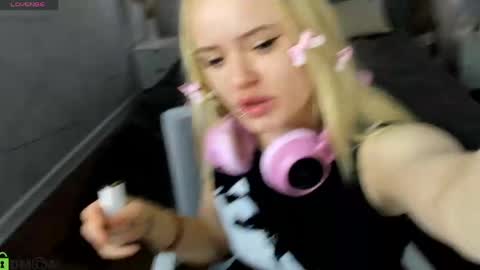 Tessa online show from 15, 4, 2026