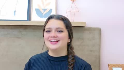 Snapshot of tessa_stones chatting on 17, 12, 2025 tessa stones online show from 17, 12, 2025