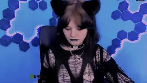 tessa_tea online show from 10, 5, 2026