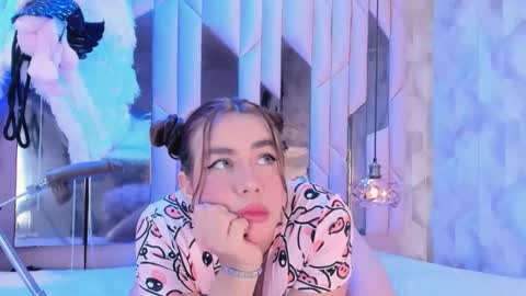 Snapshot of tessacooper1 chatting on 2, 11, 2025 TESSA COOPER1 online show from 2, 11, 2025