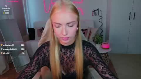 Snapshot of tessahamilton chatting on 3, 8, 2026 TessaHamilton online show from 3, 8, 2026