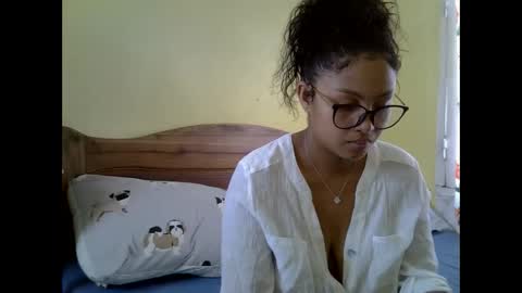 Snapshot of tessmia chatting on 30, 3, 2026 tessmia online show from 30, 3, 2026