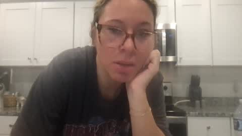 Snapshot of texas_blonde chatting on 7, 10, 2025 Daphne Summers online show from 7, 10, 2025