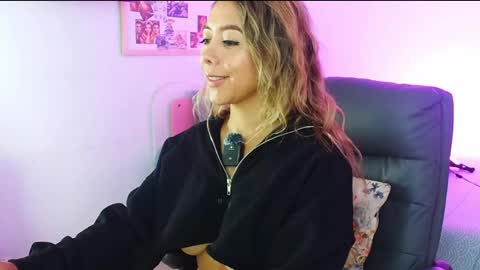 texas_curvykitten online show from 30, 4, 2026