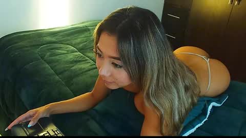 Snapshot of texas_curvykitten chatting on 23, 5, 2026 texas_curvykitten online show from 23, 5, 2026