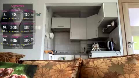 Teylor online show from 4, 12, 2025